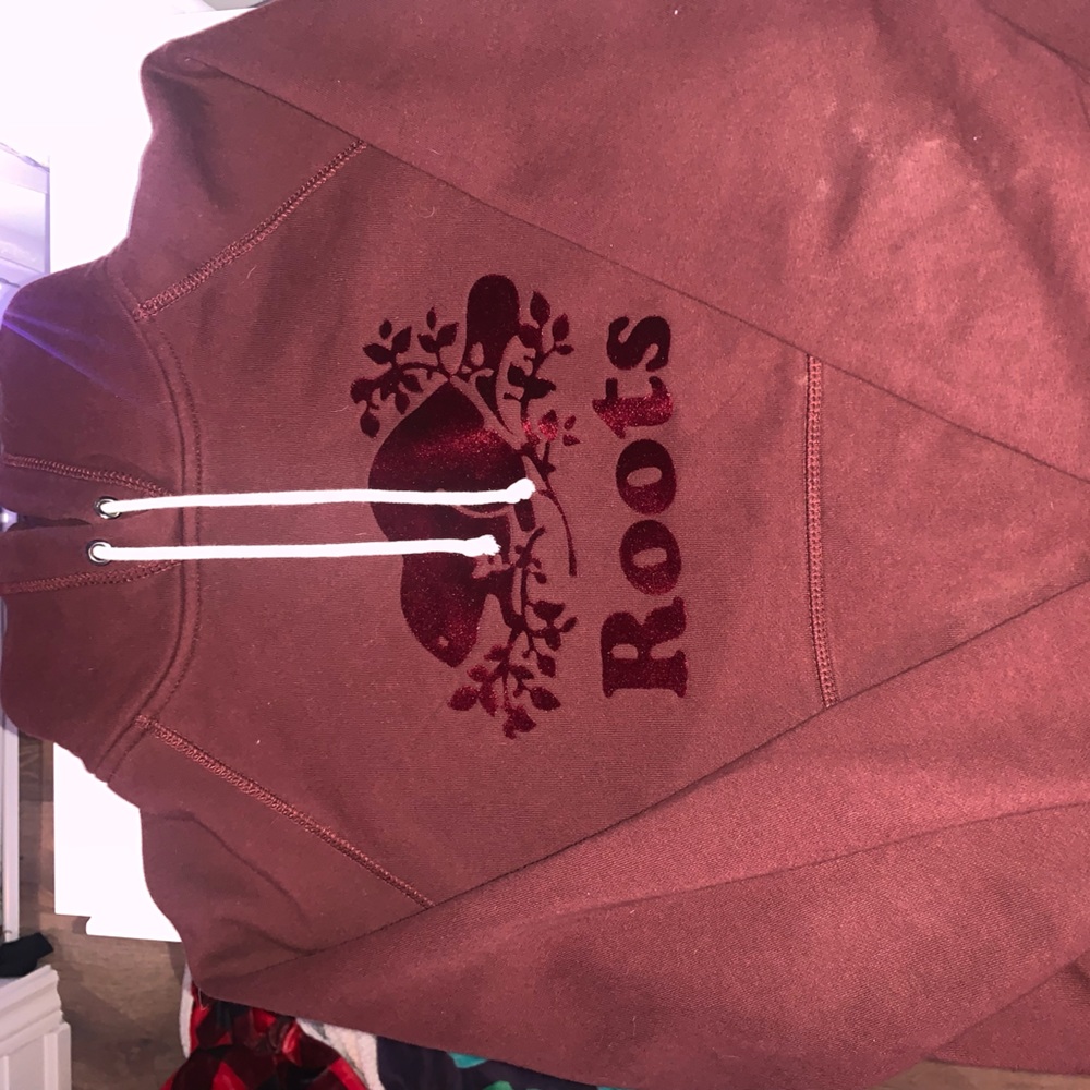 Maroon Roots hoodie. size Large.